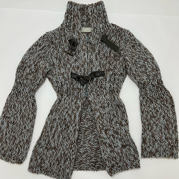 Lorena O - Italian made, wool and alpaca blend, vintage sweater - size small - Picture 2 of 10